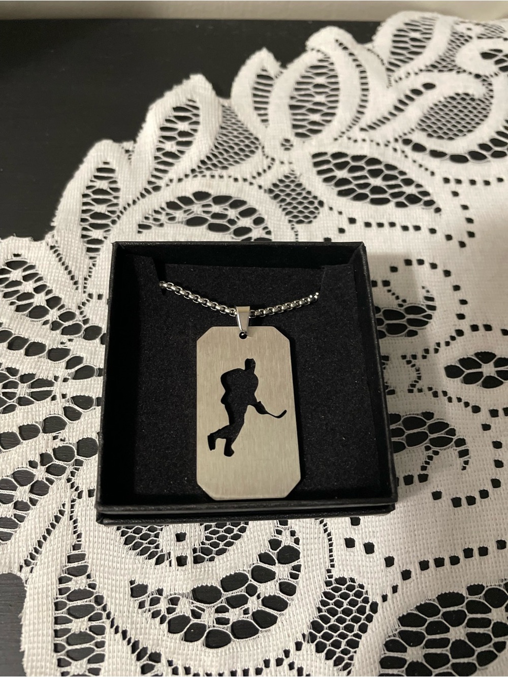 🆕 Stainless Steel Hockey Player Dog Tag Chain/Necklace